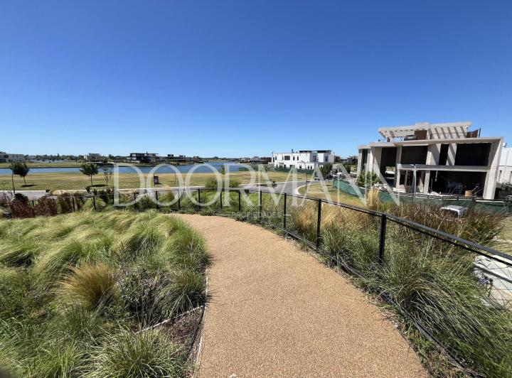 Terreno · 850m²