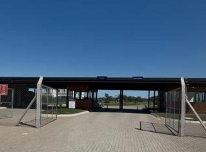 Terreno · 606m²