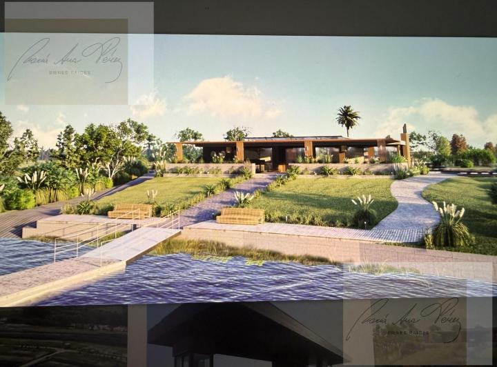 Terreno · 733m²