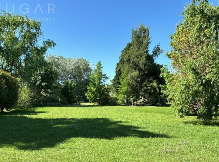 Terreno · 923m²