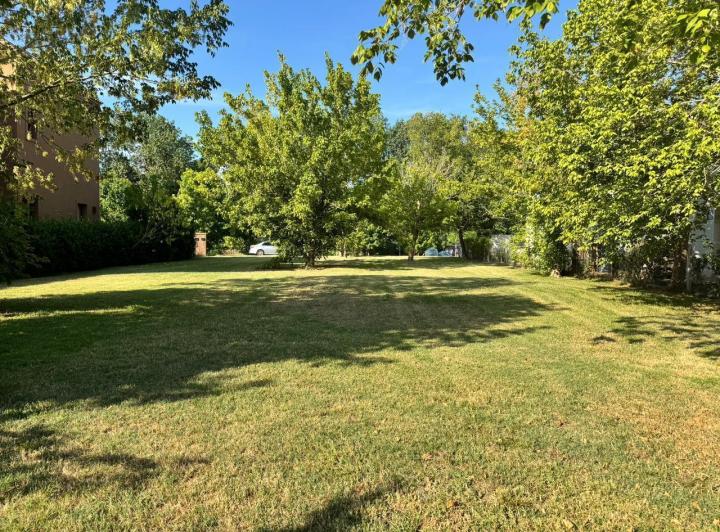 Terreno · 800m²
