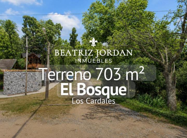 Terreno · 703m²