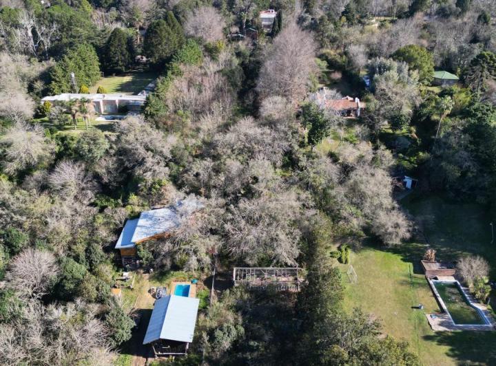 Terreno · 2200m²