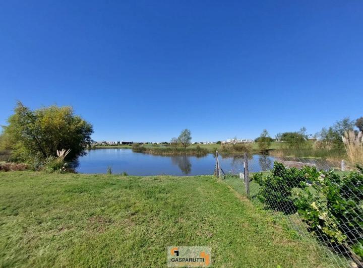 Terreno · 824m²
