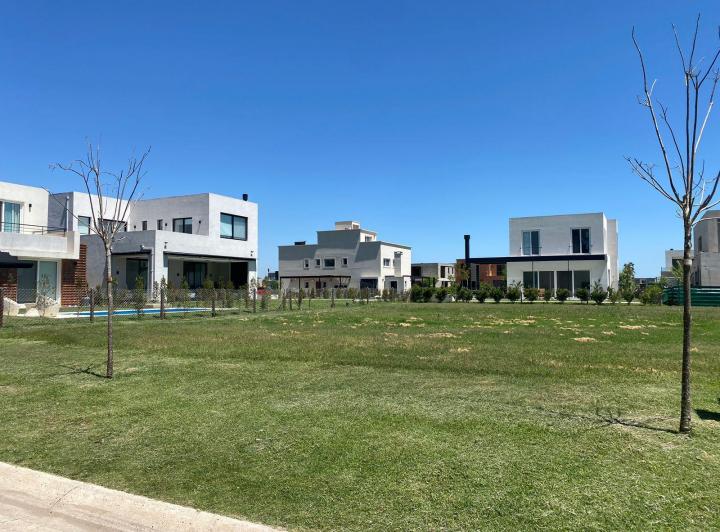 Terreno · 562m²