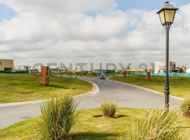 Terreno · 900m²