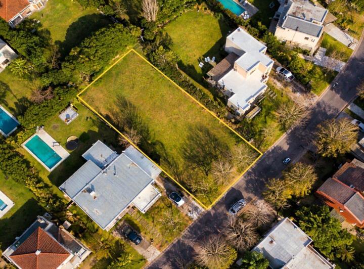Terreno · 1000m²