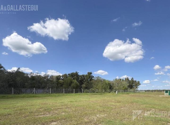 Terreno · 617m²