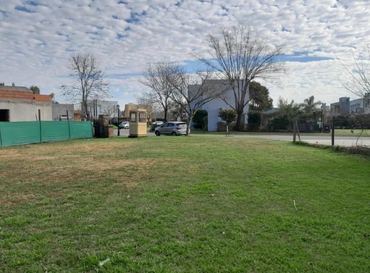 Terreno · 1100m²