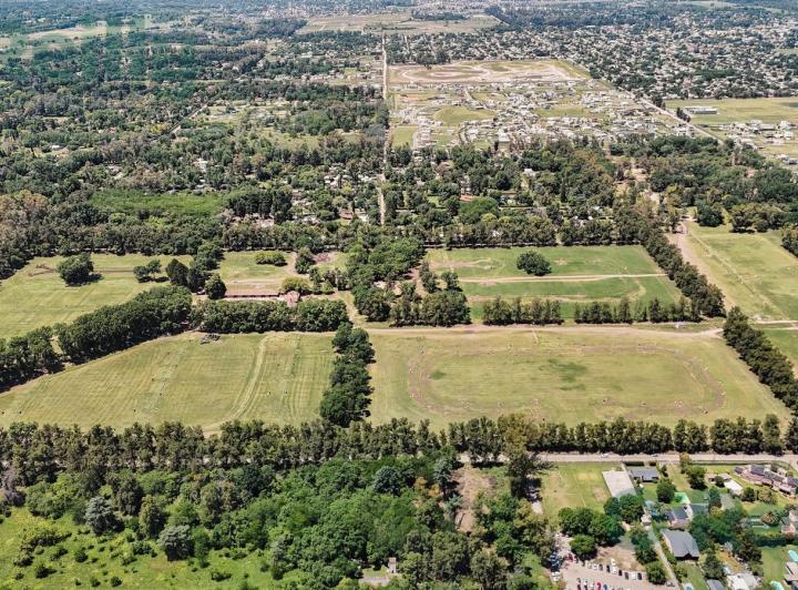 Terreno · 880m²