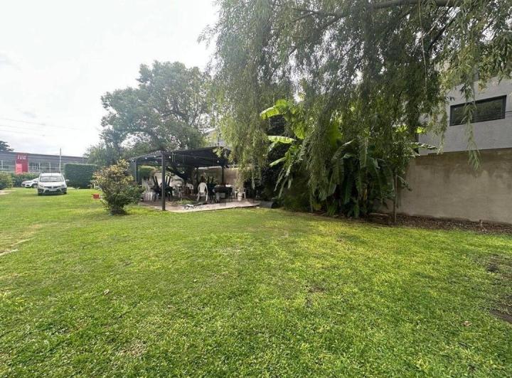 Terreno · 1700m²