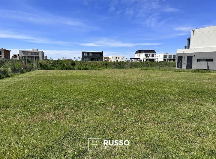 Terreno · 802m²