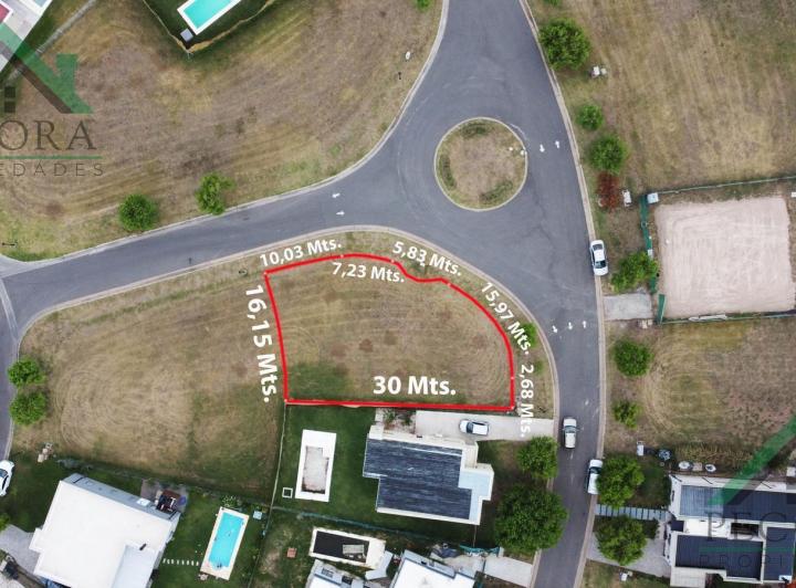 Terreno · 486m²