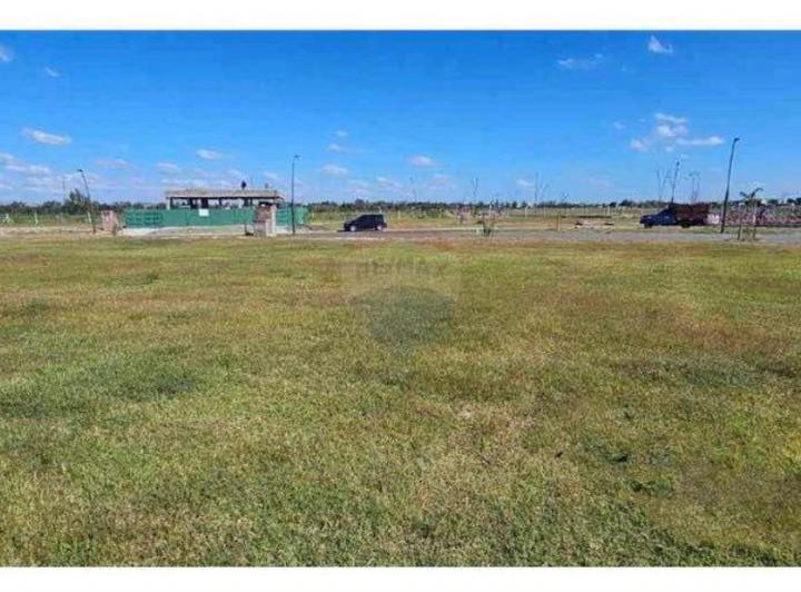 Terreno · 688m²