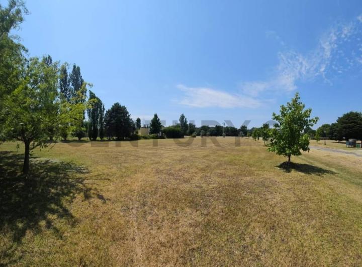 Terreno · 1836m²