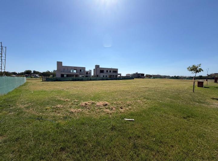 Terreno · 630m²