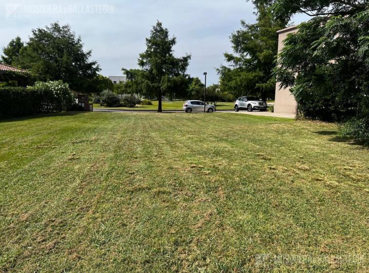 Terreno · 634m²
