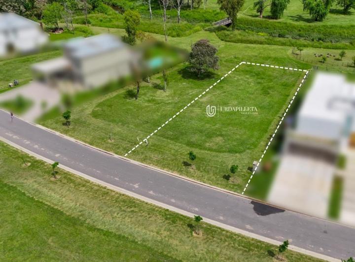 Terreno · 700m²