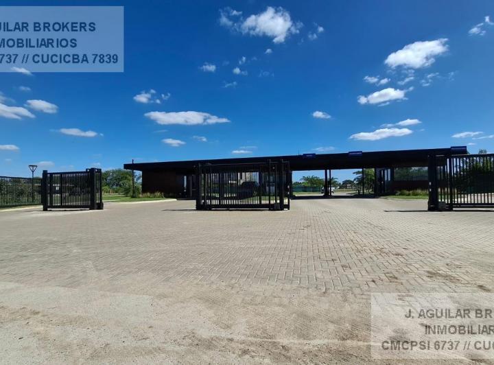 Terreno · 1296m²