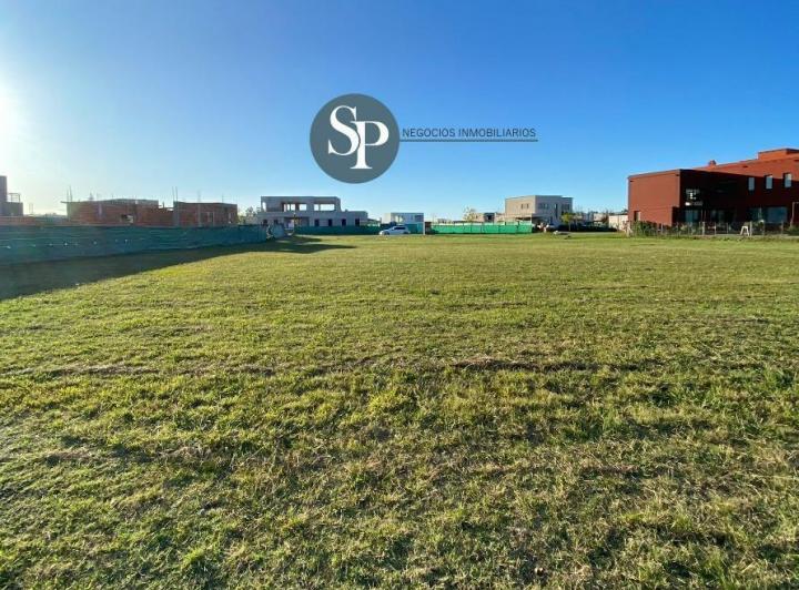 Terreno · 1200m²