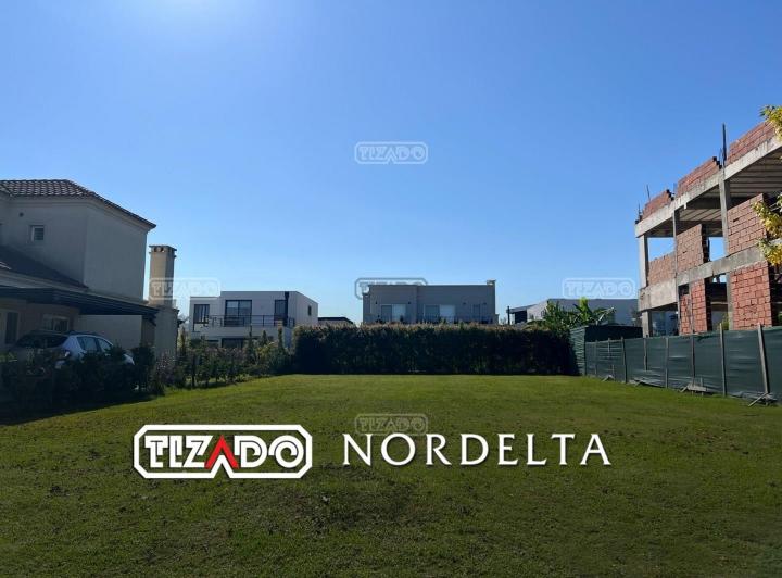 Terreno · 465m²