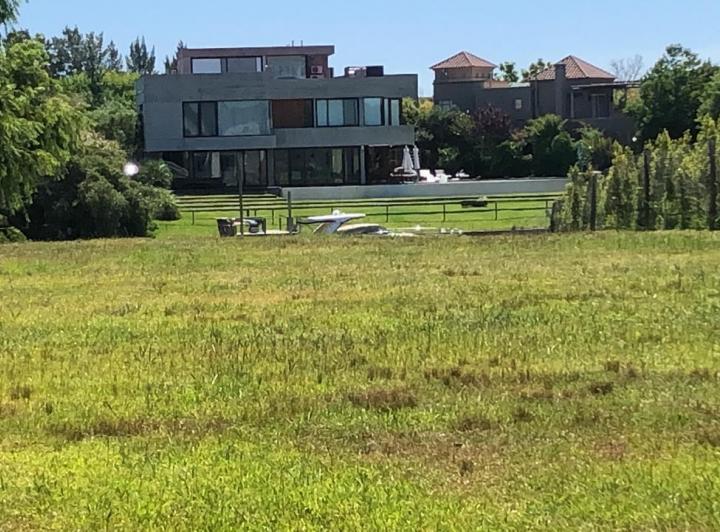 Terreno · 1053m²