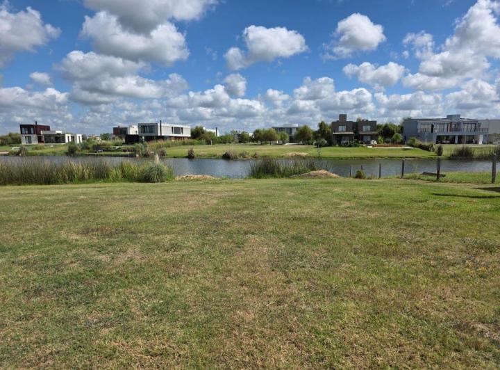 Terreno · 850m²