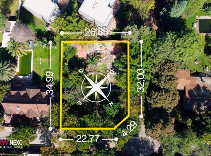 Terreno · 911m²