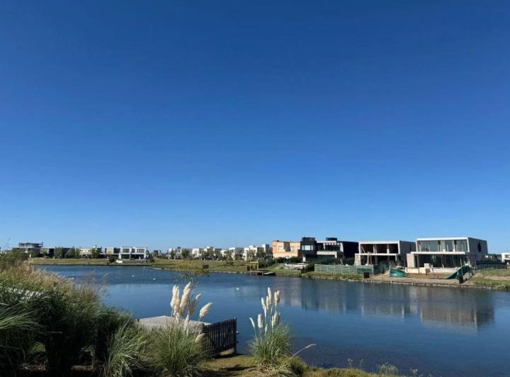 Terreno · 884m²