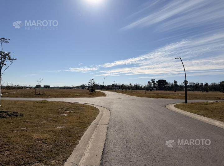 Terreno · 700m²