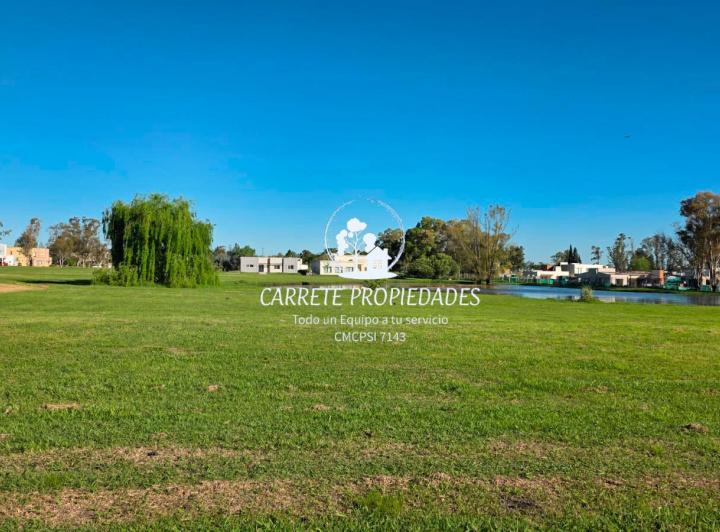 Terreno · 840m²