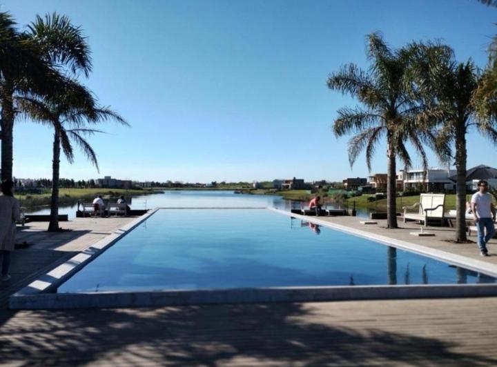 Terreno · 820m²