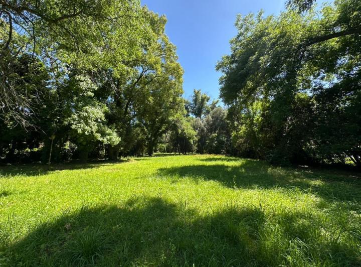Terreno · 2100m²