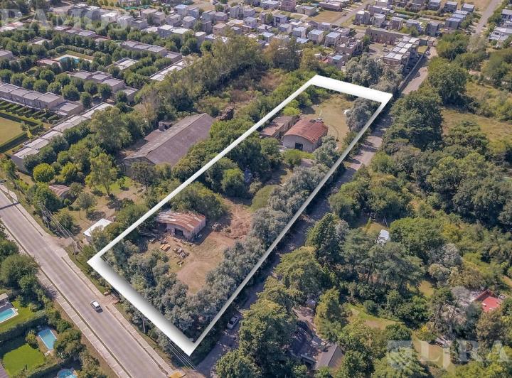 Terreno · 9329m²
