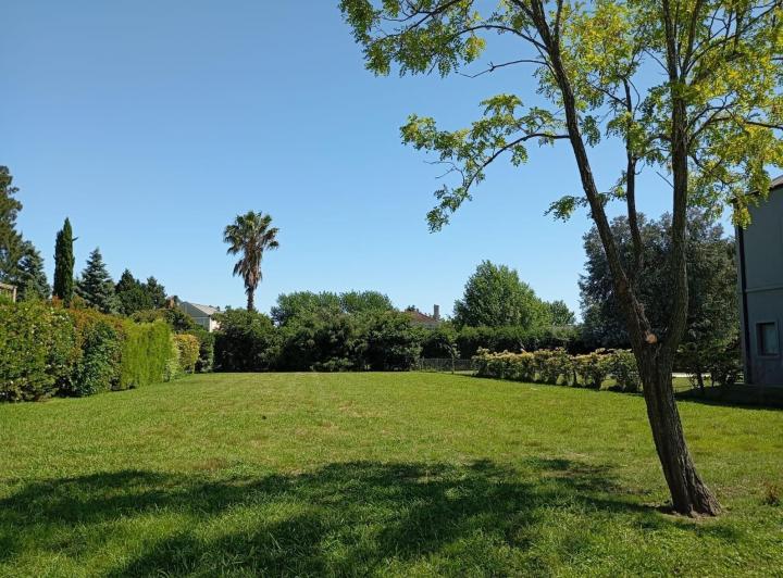 Terreno · 938m²