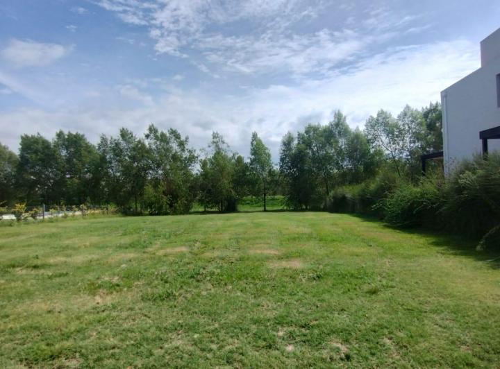 Terreno · 780m²