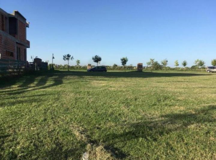 Terreno · 785m²