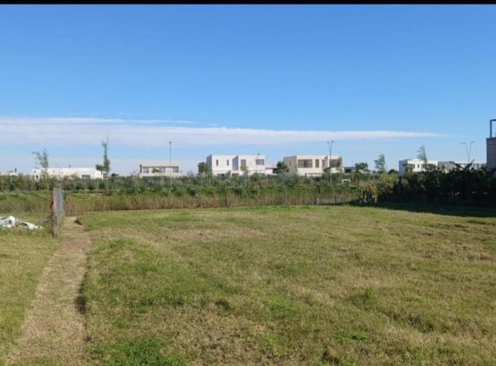 Terreno · 740m²
