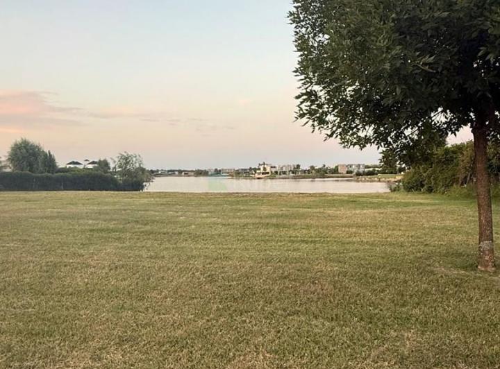 Terreno · 810m²