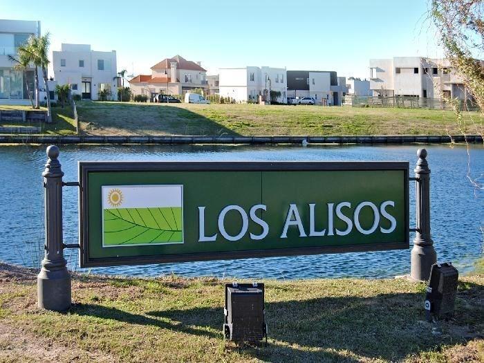 Terreno · 980m²