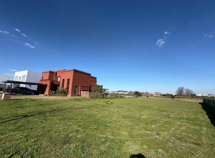 Terreno · 1068m²