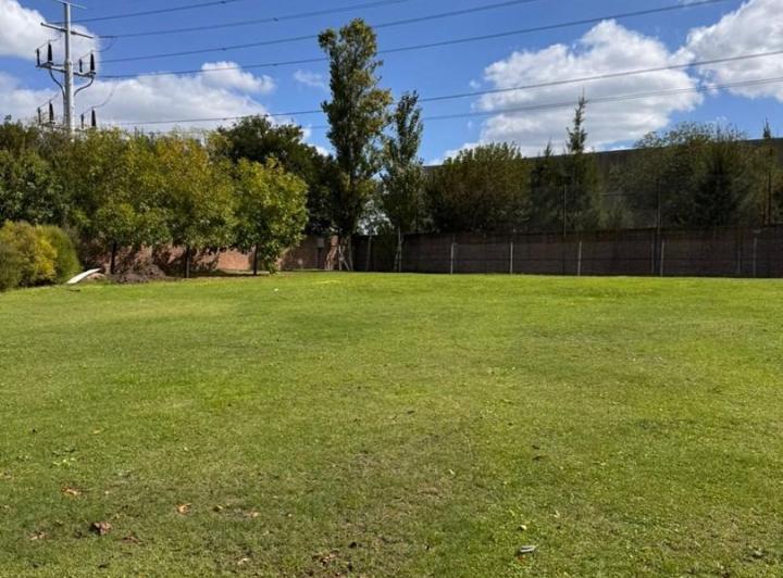 Terreno · 640m²