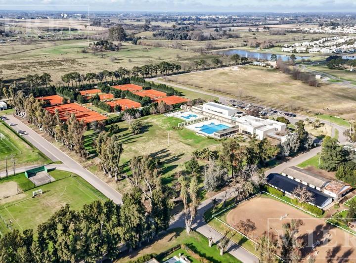 Terreno · 800m²