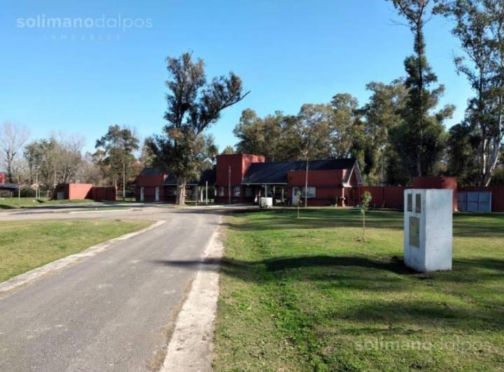Terreno · 830m²