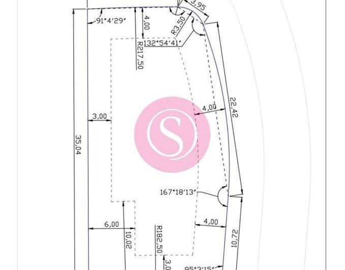Terreno · 602m²