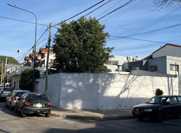 Terreno · 305m²