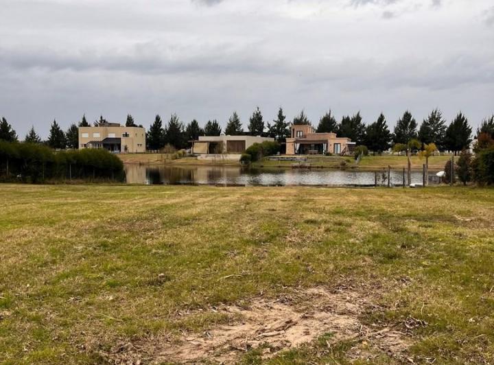 Terreno · 855m²