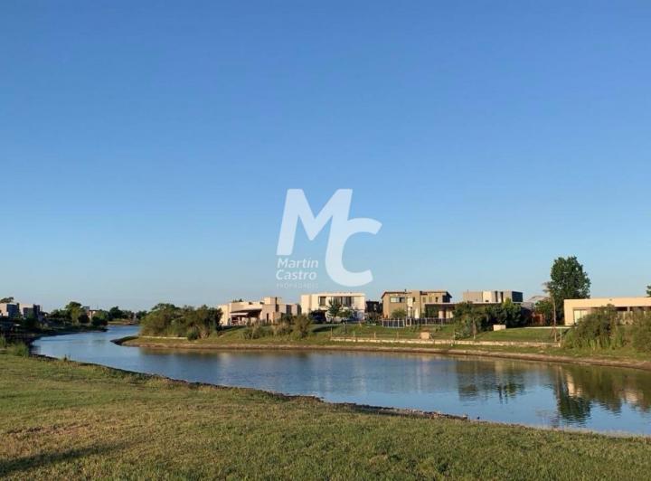 Terreno · 801m²