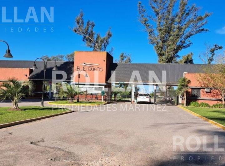 Terreno · 928m²
