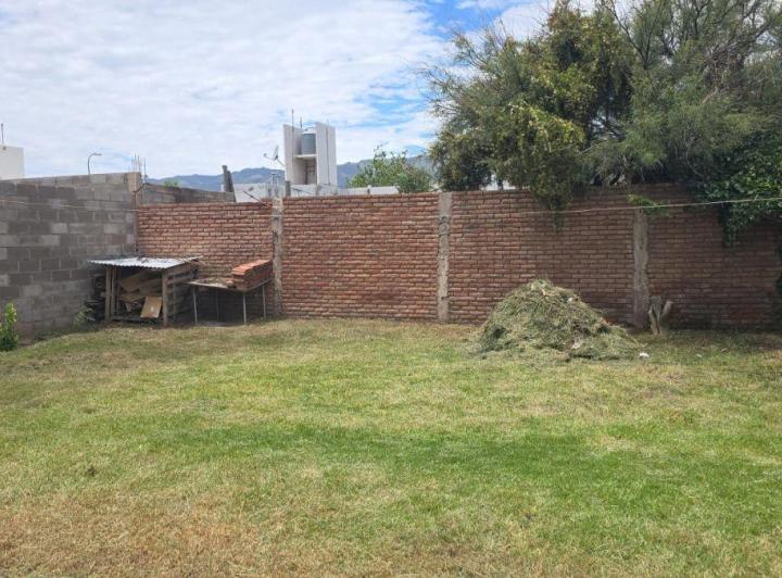 Terreno · 239m²